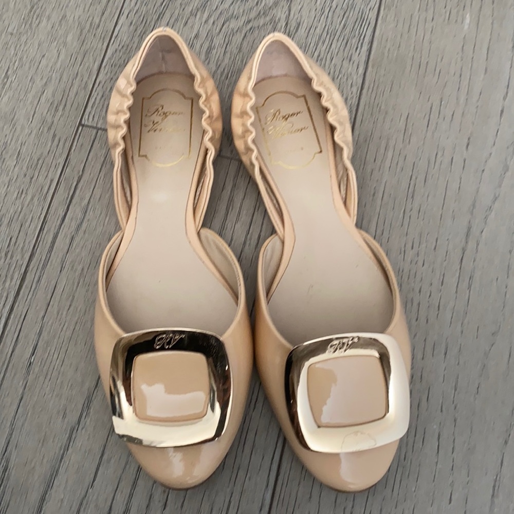 Roger vivier flats